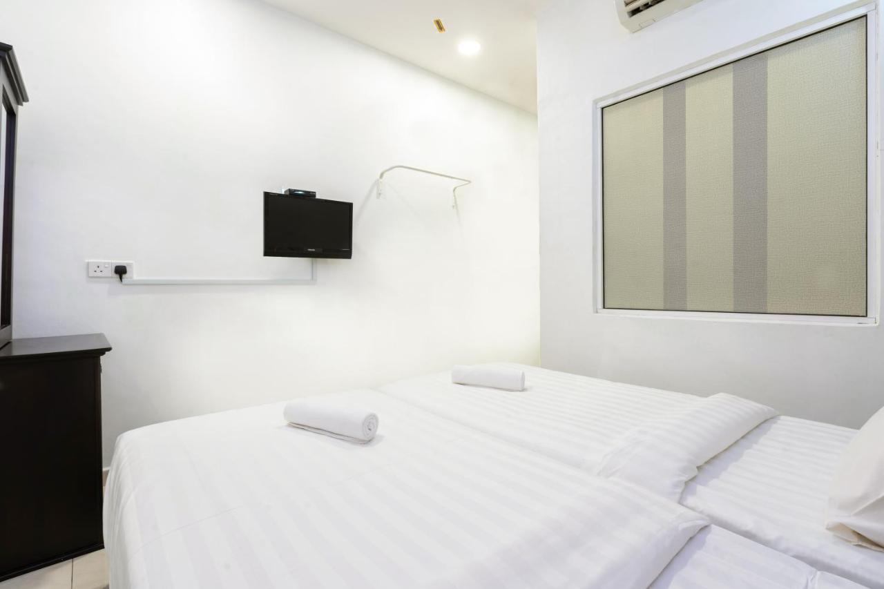 Ant Hotel Malacca Exterior foto